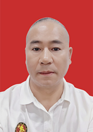 曾彪.jpg